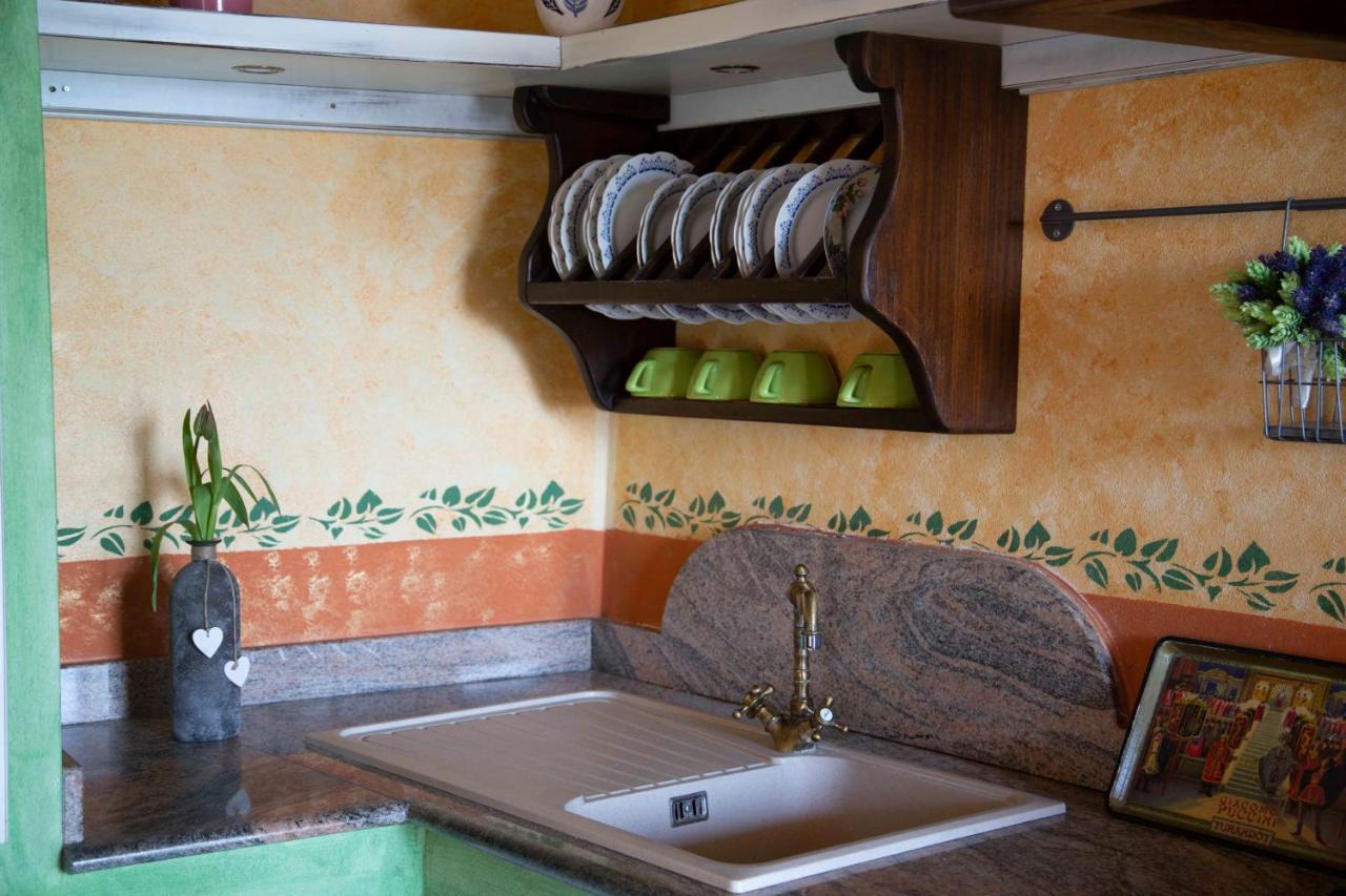 Casa Vacanze Le Tre Casette Амеля Екстериор снимка