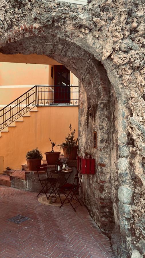 Casa Vacanze Le Tre Casette Амеля Екстериор снимка